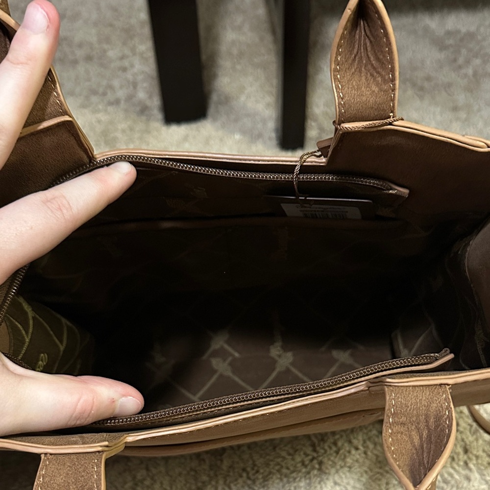 Wrangler Tan Tote with Geometric Embroidery - Picture 5 of 7